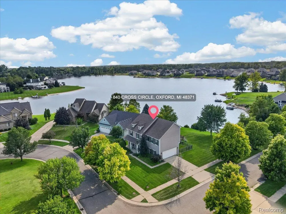 840 Cross Circle Oxford Charter Township, MI 48371