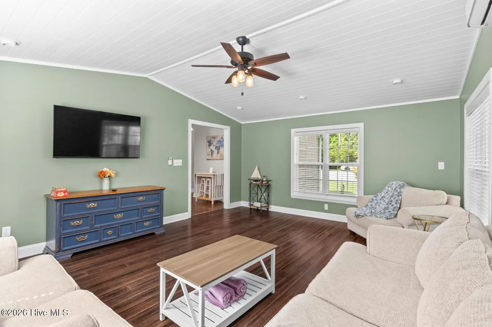 252 Derby Downs Drive Sneads Ferry, NC 28460