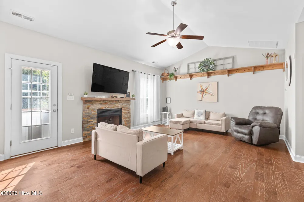 252 Derby Downs Drive Sneads Ferry, NC 28460
