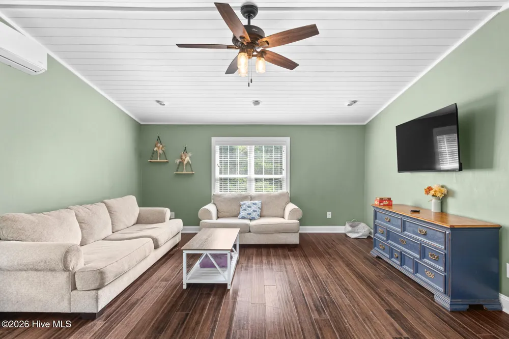 252 Derby Downs Drive Sneads Ferry, NC 28460