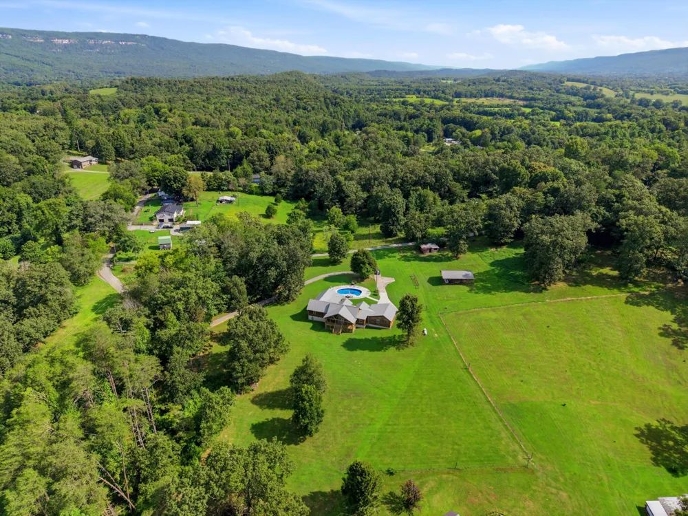 130 Belmont Church Road Whitwell, TN 37397