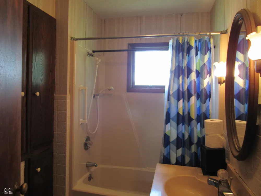 1731 W 600 S Crawfordsville, IN 47933