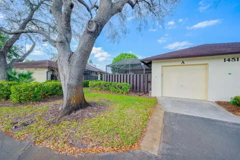 1451 CAPTAINS Walk #27A