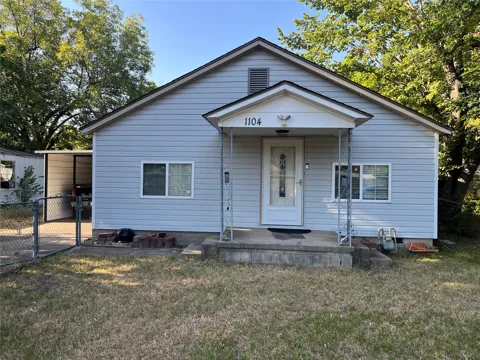 1104 Harris