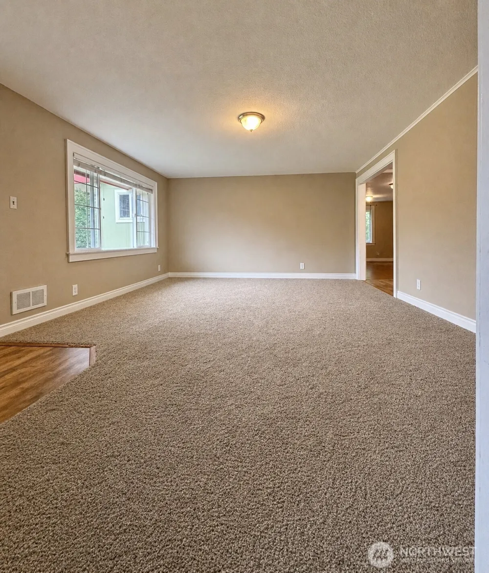 202 Old Hill Road Aberdeen, WA 98520