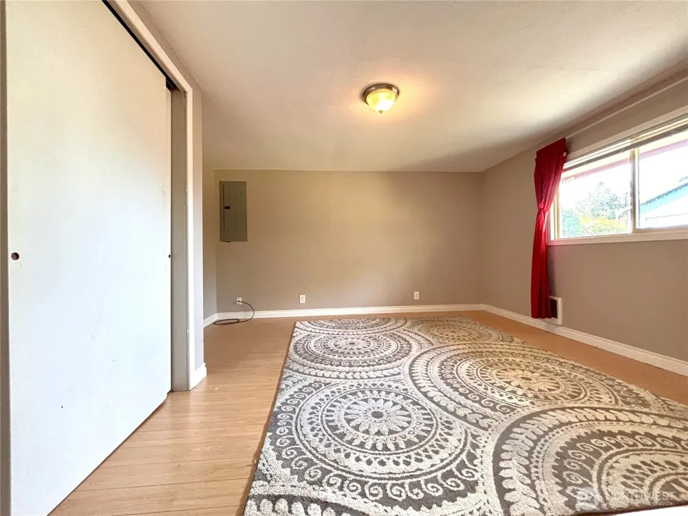 202 Old Hill Road Aberdeen, WA 98520