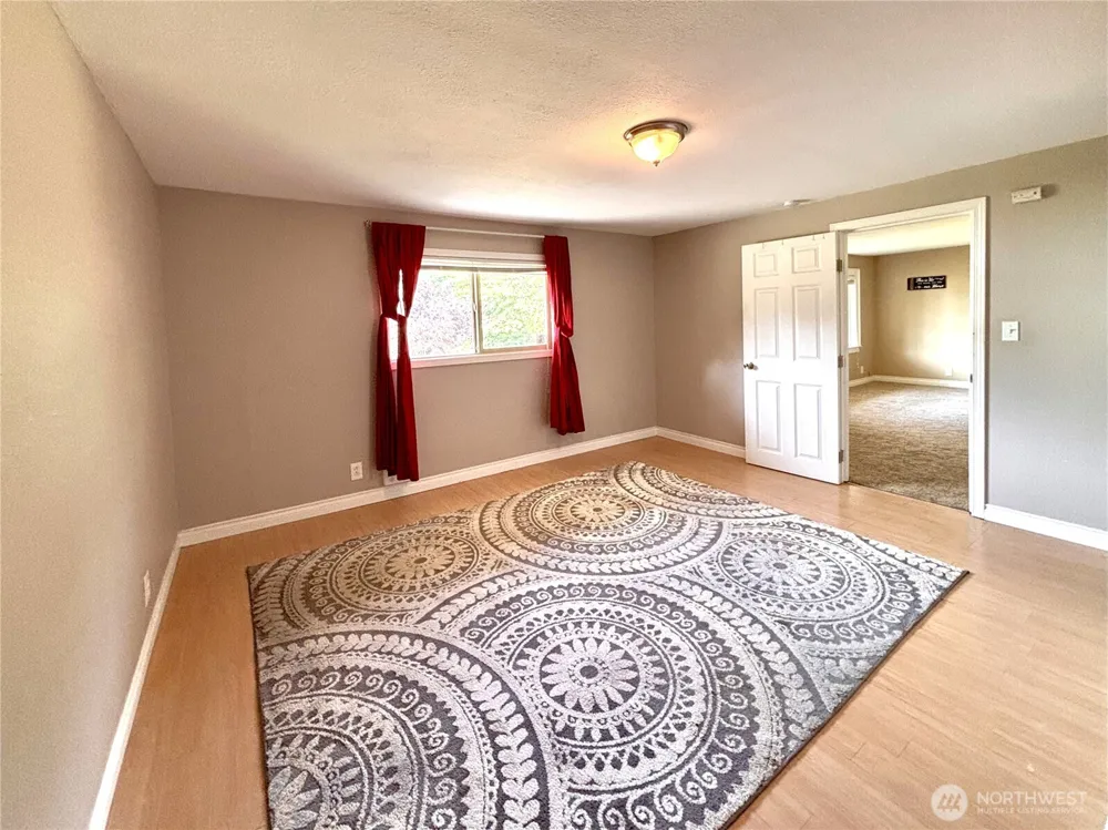 202 Old Hill Road Aberdeen, WA 98520