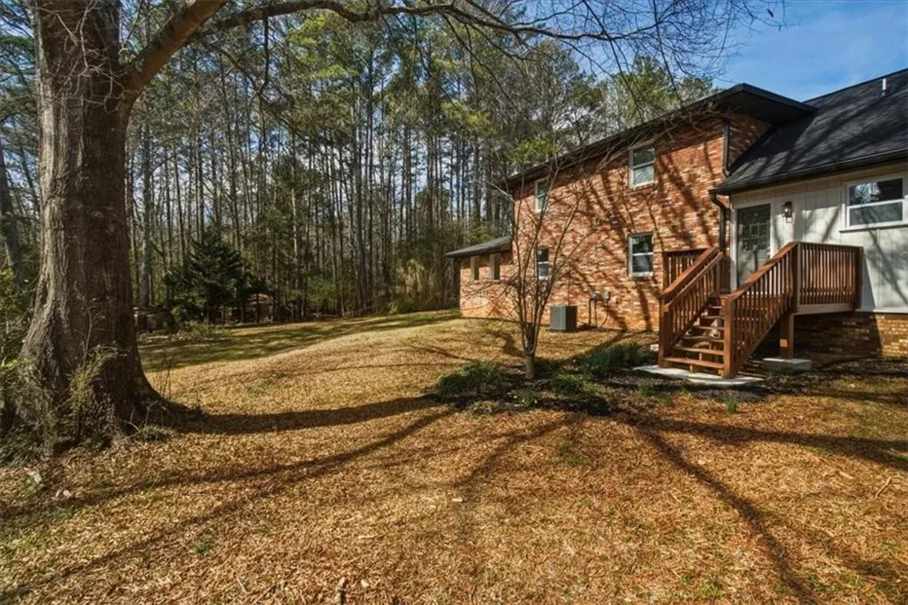 4911 Lower Jersey Road Oxford, GA 30054