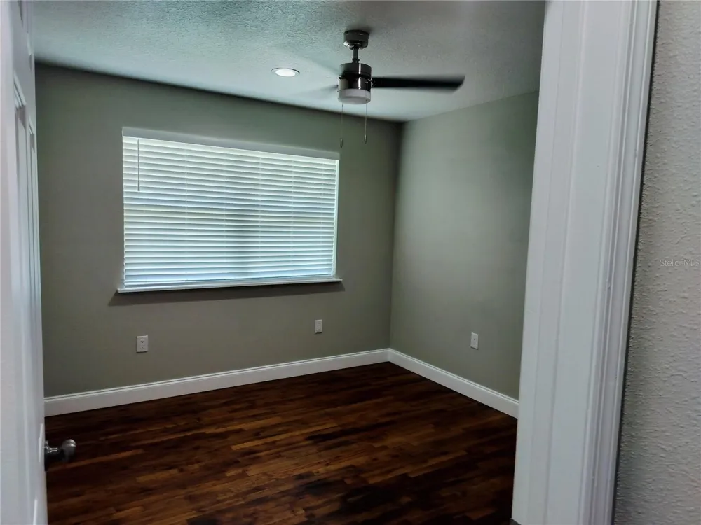 25405 COLMAR AVENUE Mount Plymouth, FL 32776