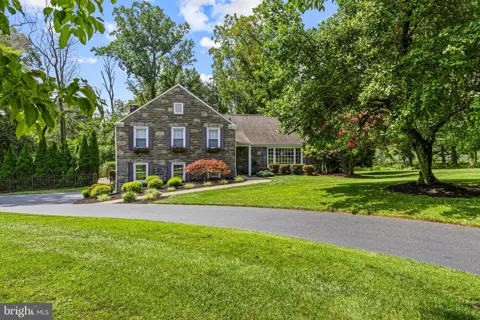 735 HAMILTON ROAD