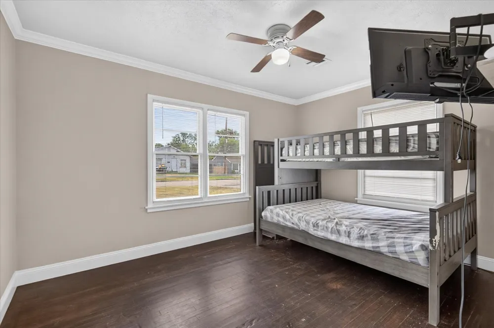 211 SE Queenstown Avenue Bartlesville, OK 74006