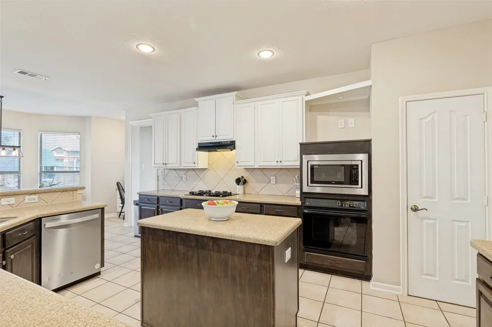 4222 Boxwood Drive Denton, TX 76208