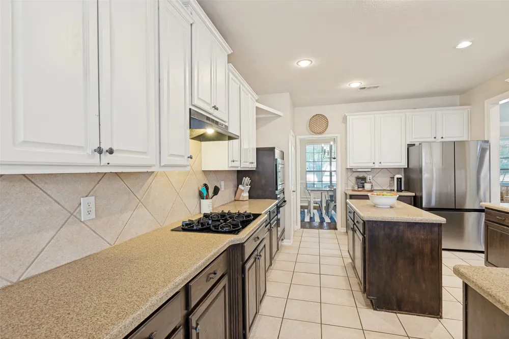 4222 Boxwood Drive Denton, TX 76208