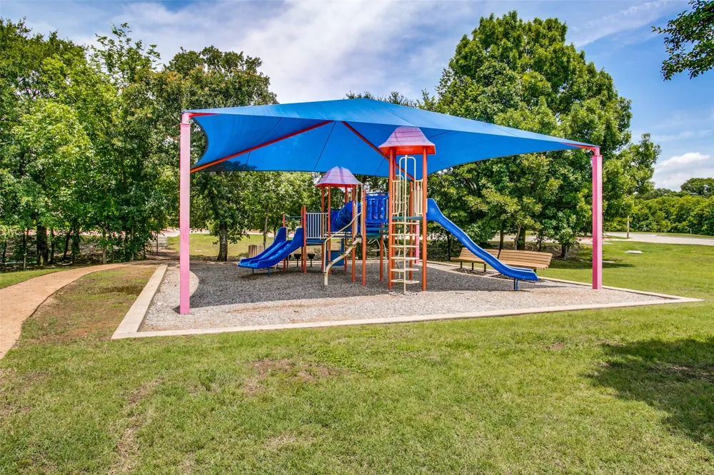 4222 Boxwood Drive Denton, TX 76208