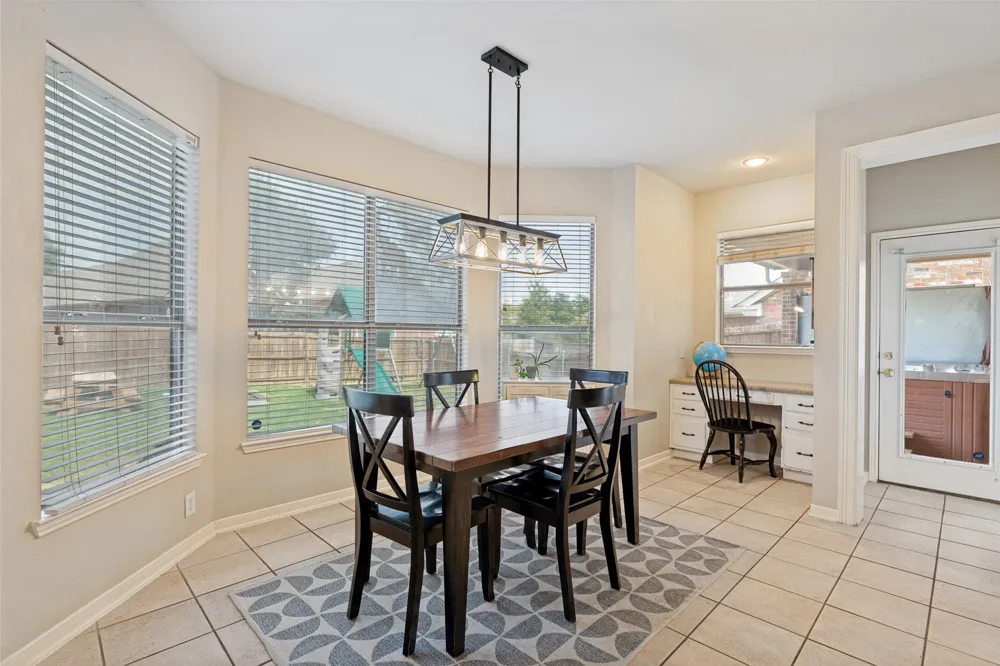 4222 Boxwood Drive Denton, TX 76208
