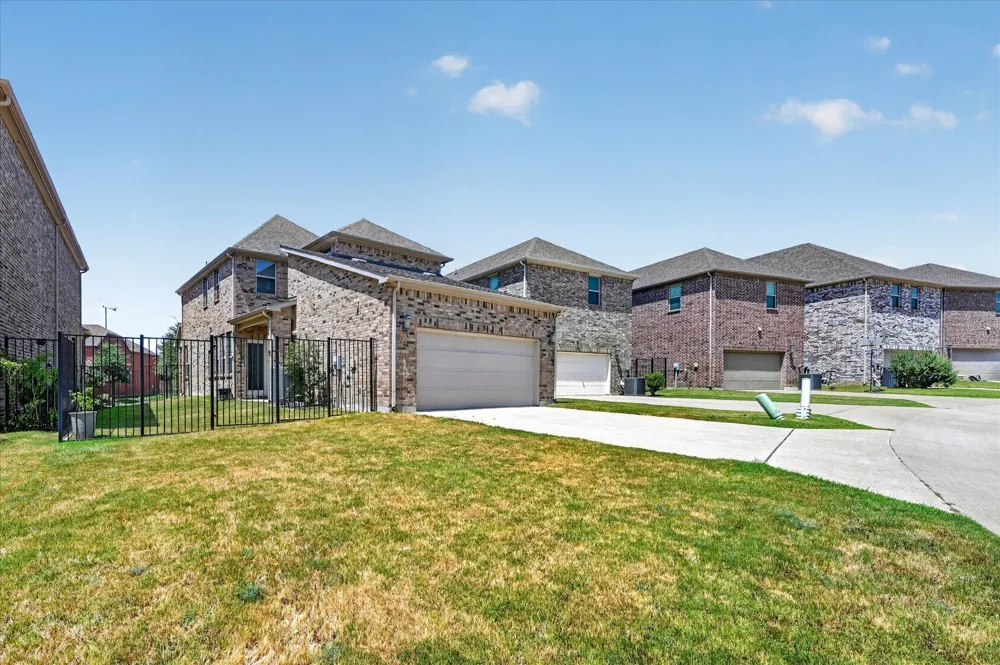 1381 Elaine Drive Allen, TX 75013