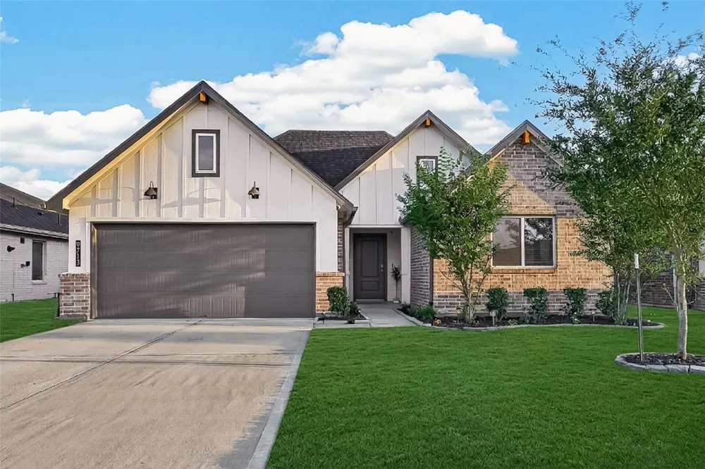 9713 Wall Street Texas City, TX 77591