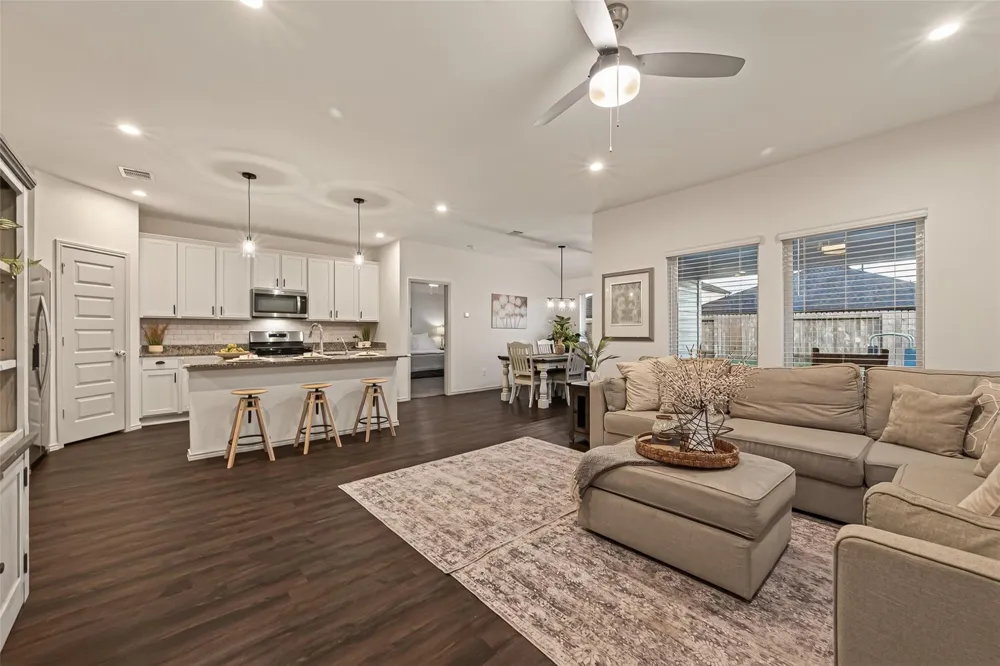 9713 Wall Street Texas City, TX 77591