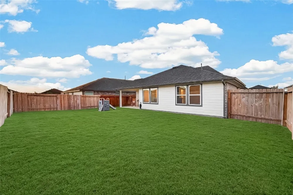 9713 Wall Street Texas City, TX 77591