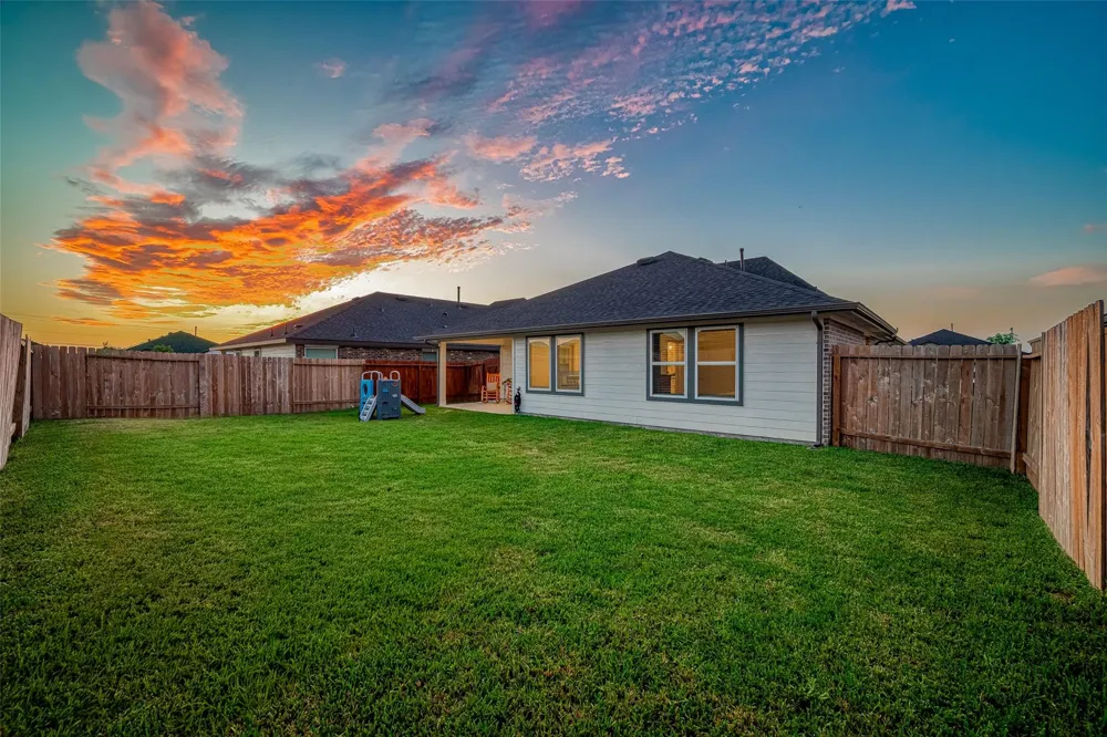 9713 Wall Street Texas City, TX 77591