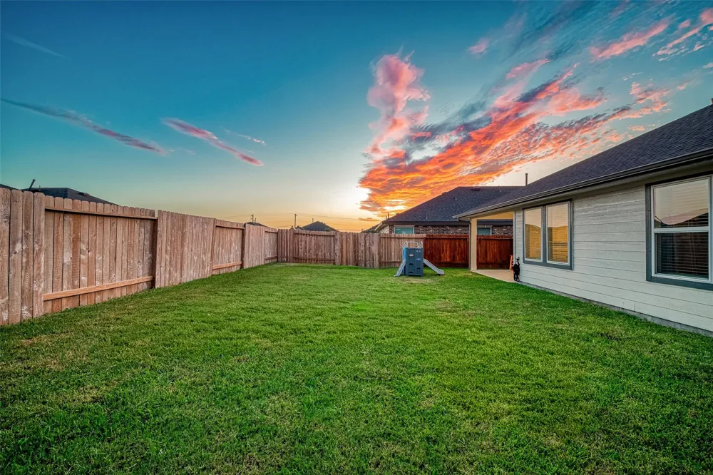 9713 Wall Street Texas City, TX 77591