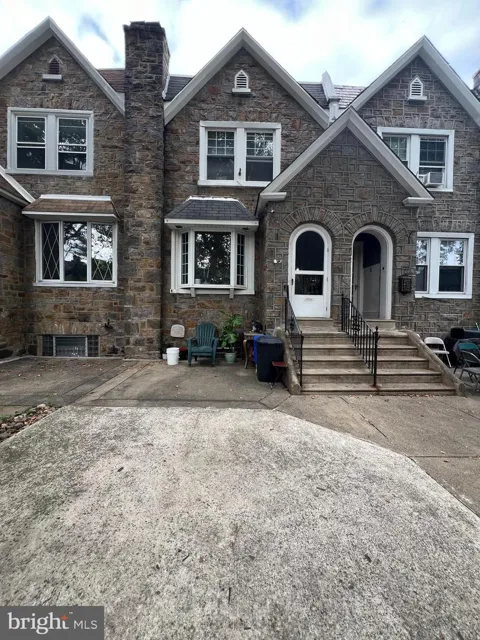 3241 WELLINGTON STREET