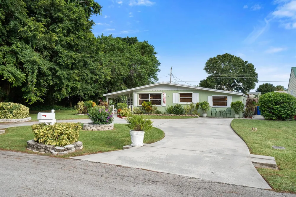 2330 SE Madison Street Stuart, FL 34997