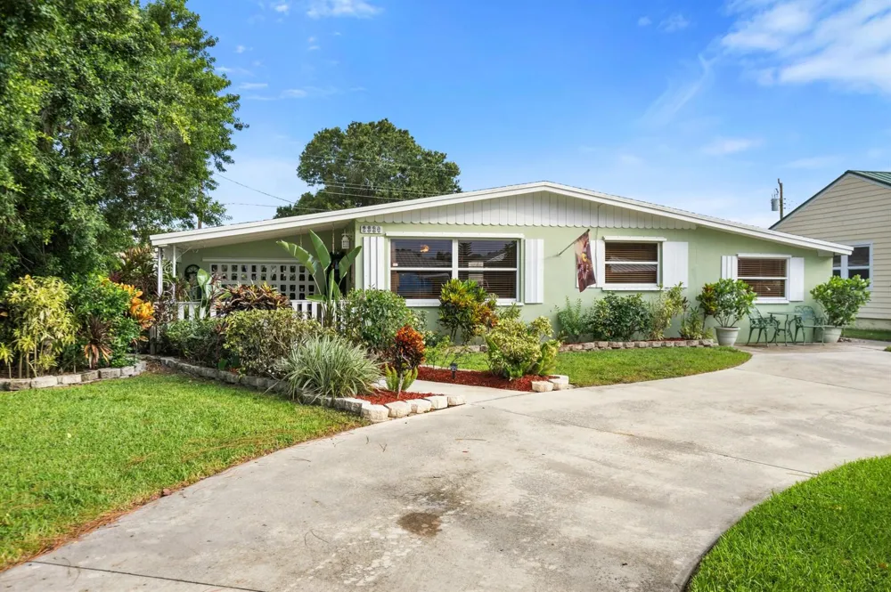 2330 SE Madison Street Stuart, FL 34997