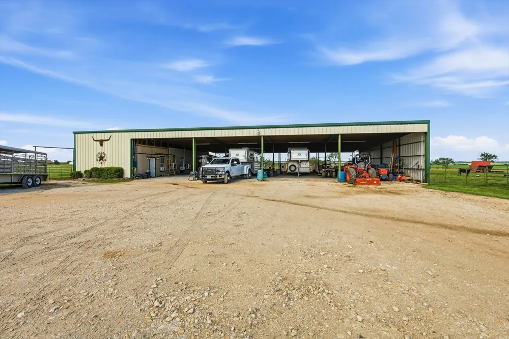 1990 State Highway 81 Hillsboro, TX 76645