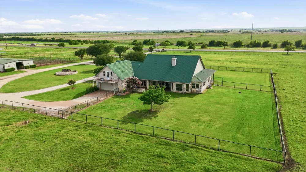 1990 State Highway 81 Hillsboro, TX 76645
