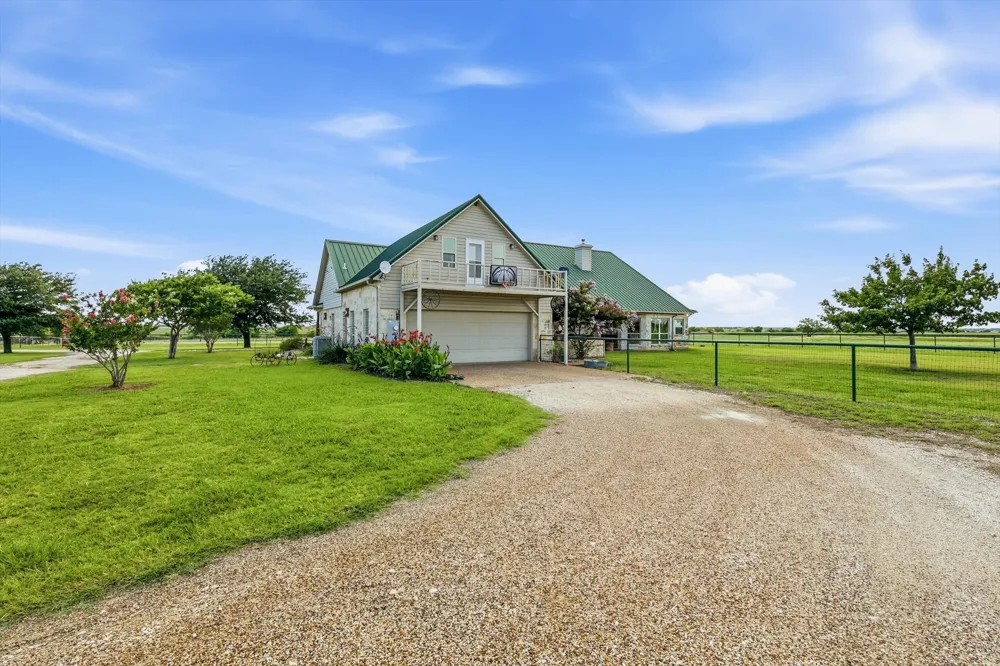 1990 State Highway 81 Hillsboro, TX 76645