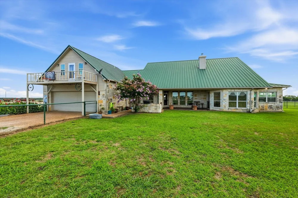 1990 State Highway 81 Hillsboro, TX 76645
