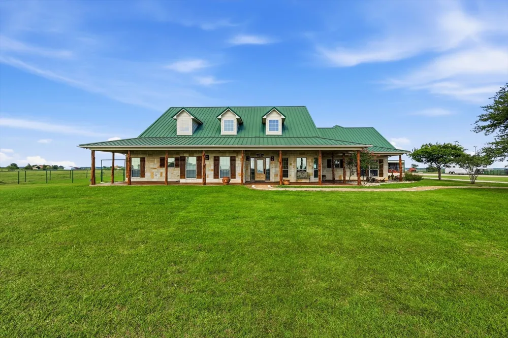 1990 State Highway 81 Hillsboro, TX 76645
