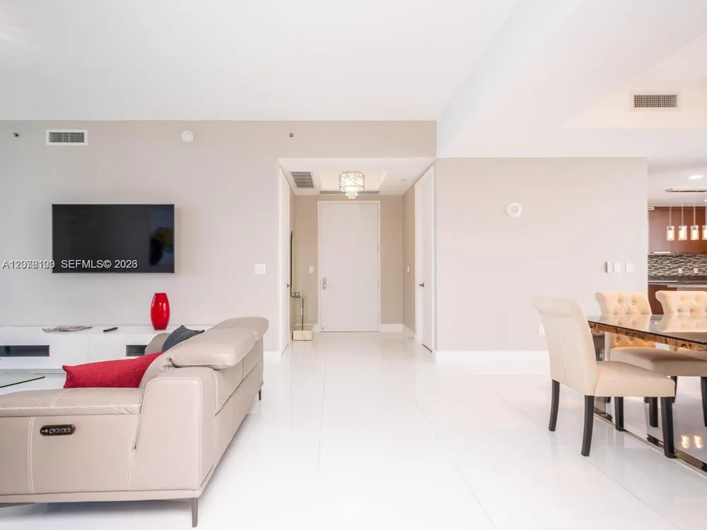 15901 Collins Ave #2504 Sunny Isles Beach, FL 33160