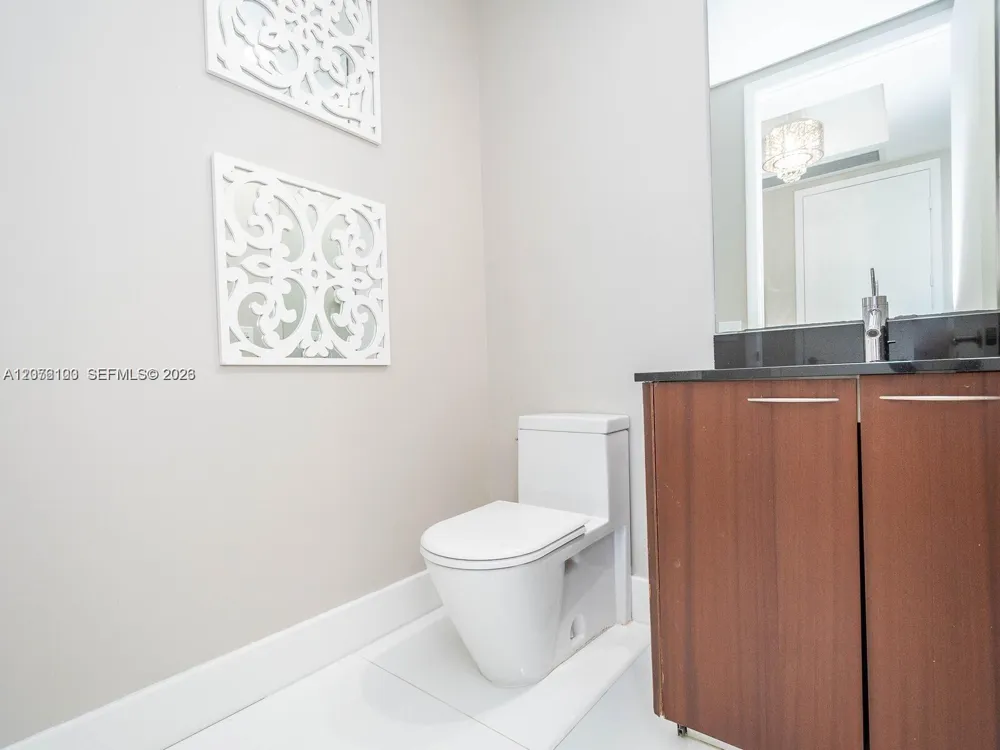 15901 Collins Ave #2504 Sunny Isles Beach, FL 33160