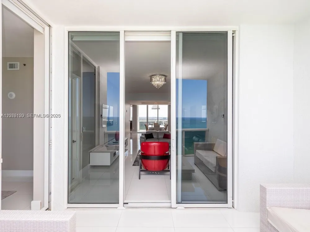 15901 Collins Ave #2504 Sunny Isles Beach, FL 33160