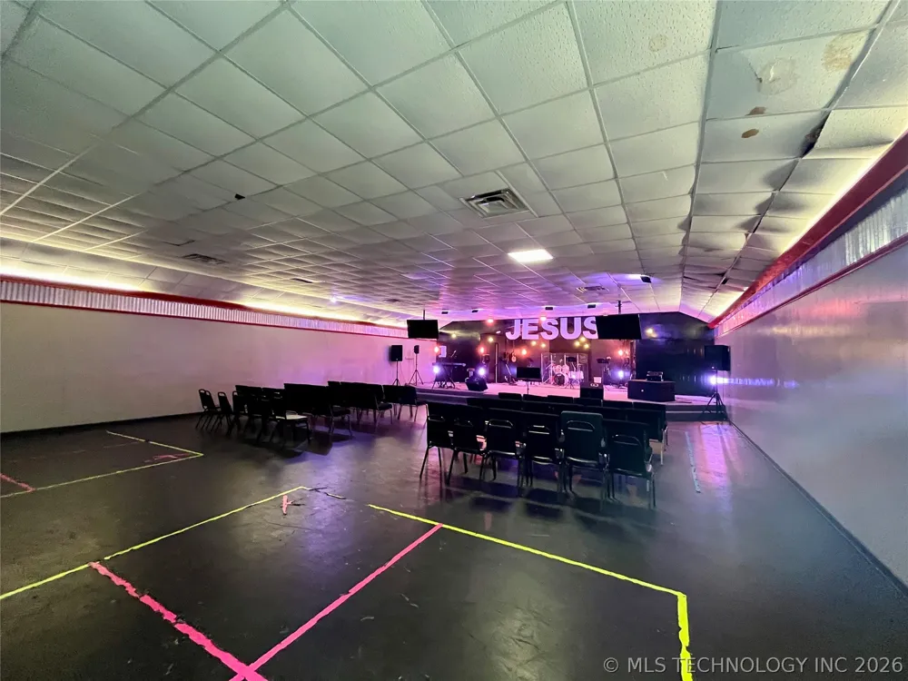 2710 S Cherokee Drive Muskogee, OK 74403