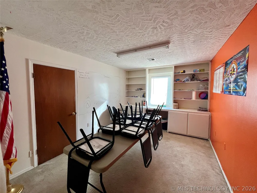 2710 S Cherokee Drive Muskogee, OK 74403