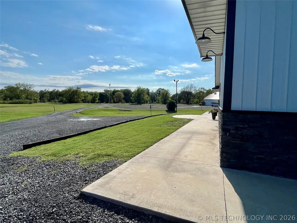 2710 S Cherokee Drive Muskogee, OK 74403