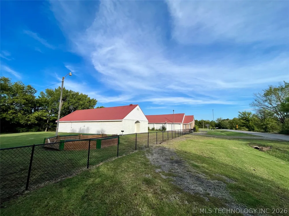 2710 S Cherokee Drive Muskogee, OK 74403