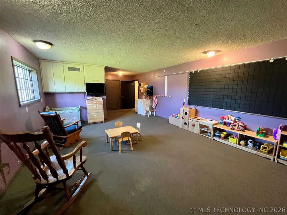 2710 S Cherokee Drive Muskogee, OK 74403
