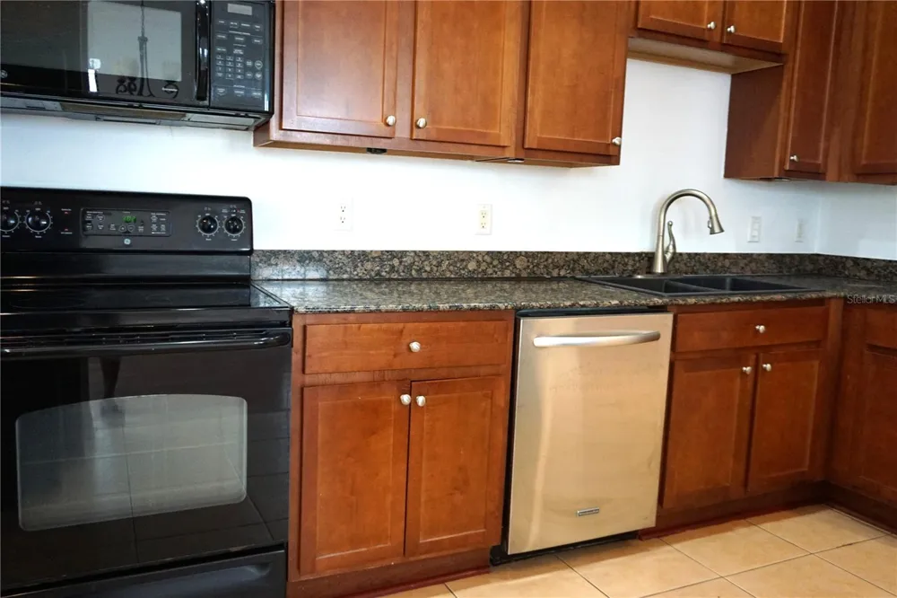 316 34TH AVENUE St Petersburg, FL 33704