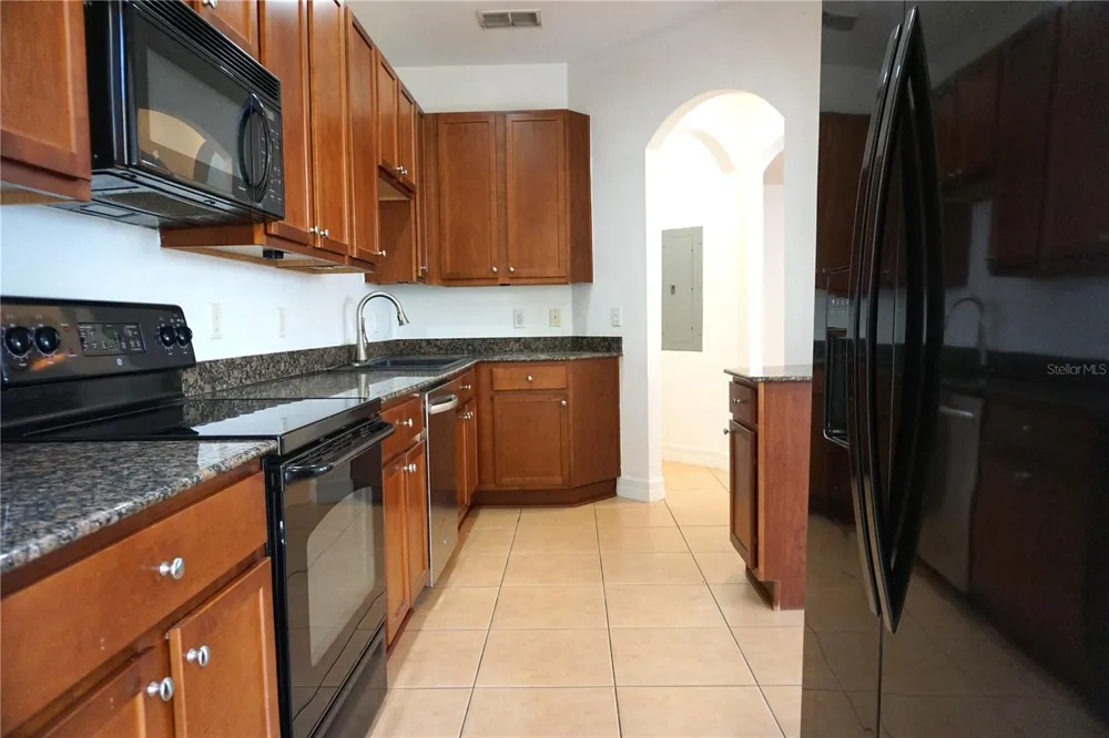 316 34TH AVENUE St Petersburg, FL 33704