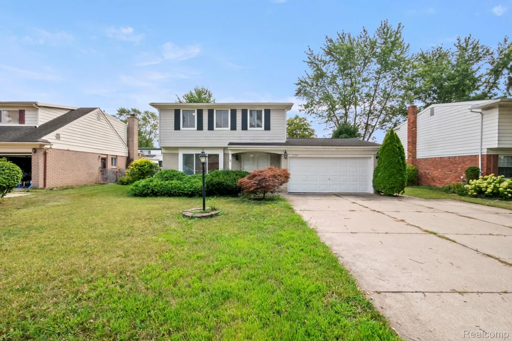17199 W 13 MILE ROAD Southfield City, MI 48076