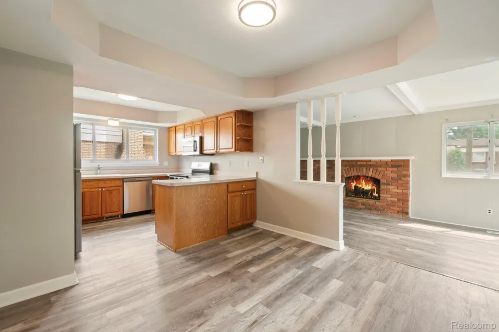 17199 W 13 MILE ROAD Southfield City, MI 48076