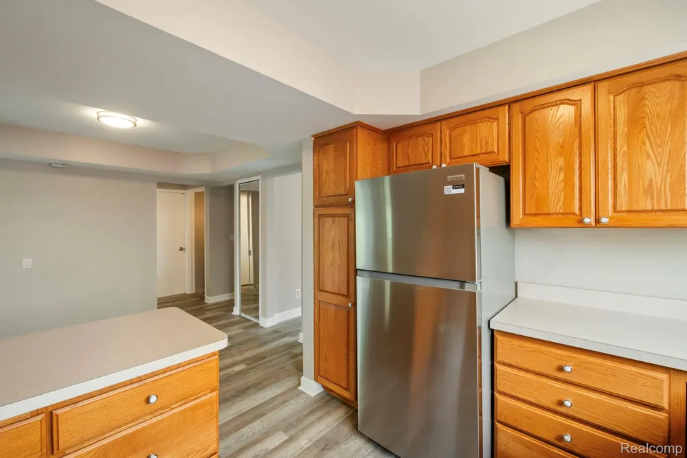 17199 W 13 MILE ROAD Southfield City, MI 48076