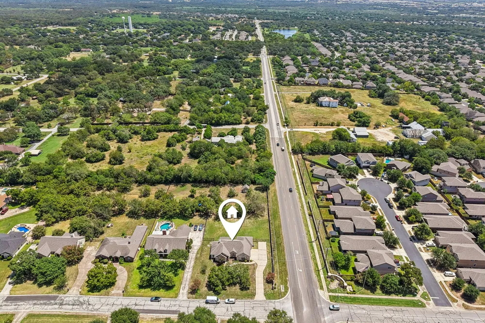 100 Grove Lane Buda, TX 78610