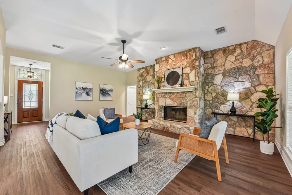 100 Grove Lane Buda, TX 78610