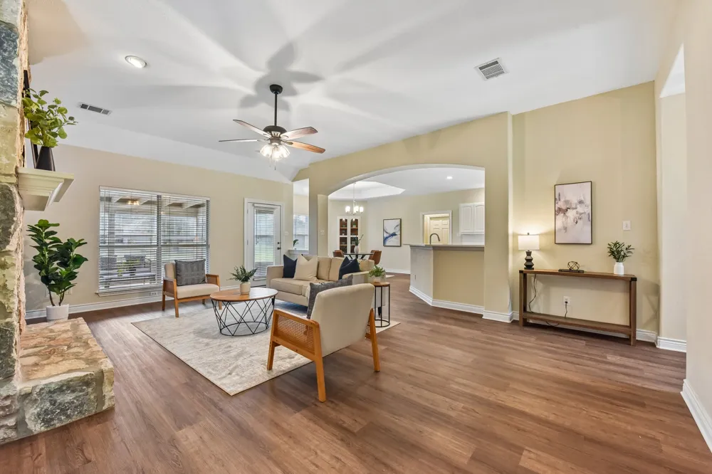 100 Grove Lane Buda, TX 78610