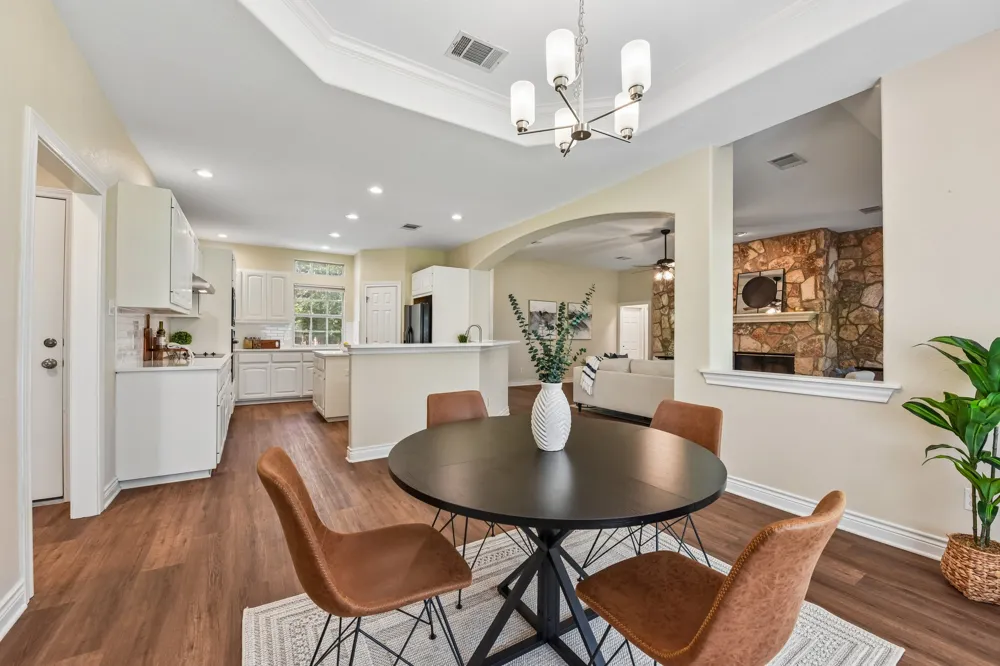 100 Grove Lane Buda, TX 78610